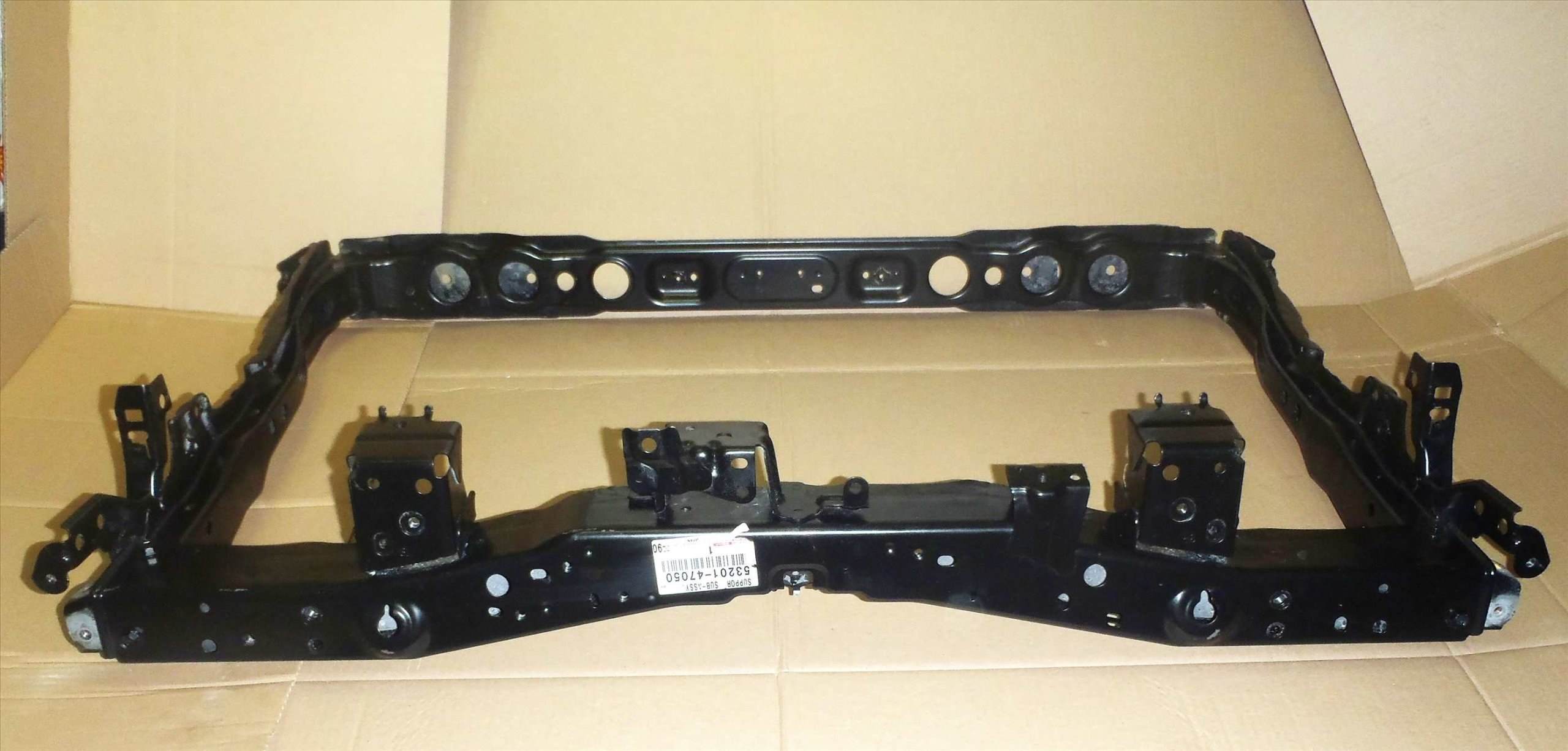 PRIUS PLUS 12-21 WZMOCNIENIE PRZEDNI PAS Typ samochodu Samochody osobowe