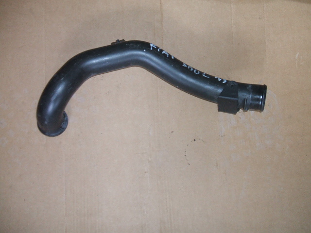 FIAT 500L 1.3 MJET водяна труба охолоджуючої рідини B10034