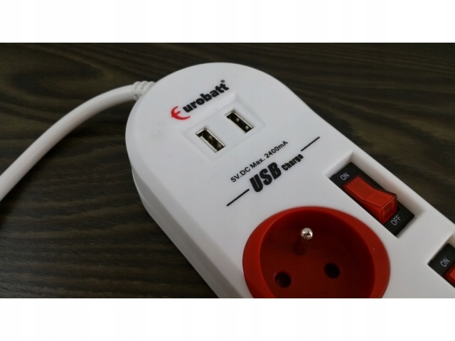LISTWA ZASILAJĄCA 3 GNIAZDA WŁĄCZNIKI 2 USB KOLORY Waga (z opakowaniem) 0.5 kg