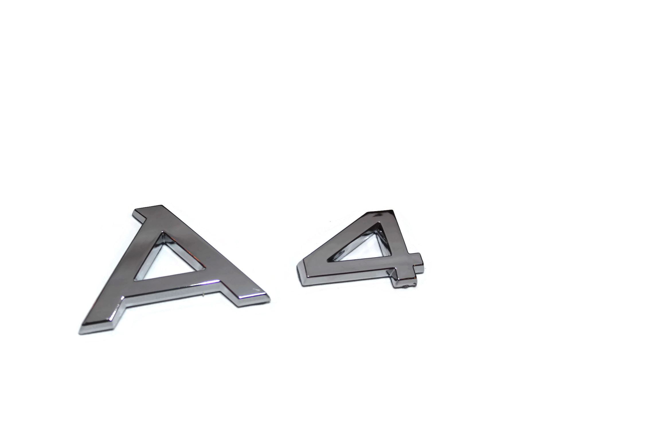 

Audi A4 Emblemat Napis Znaczek Chrom Okazja Nowość