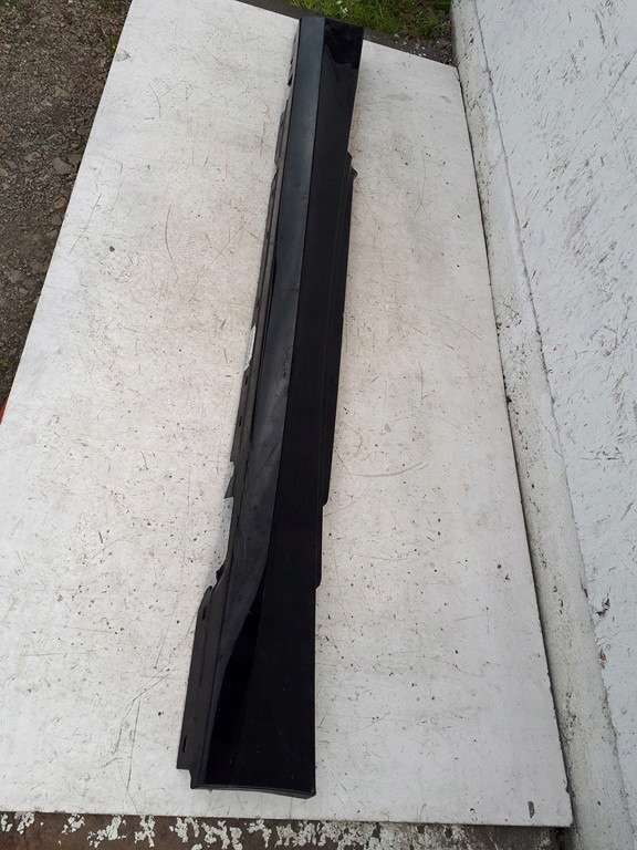 BMW 1 E81 E82 E88 moulding threshold right cap