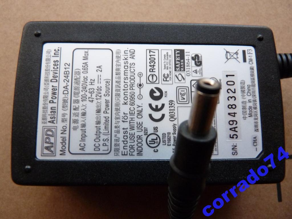 

Zasilacz 12V 2A DA-24B12 Apd Dyski , Ramki