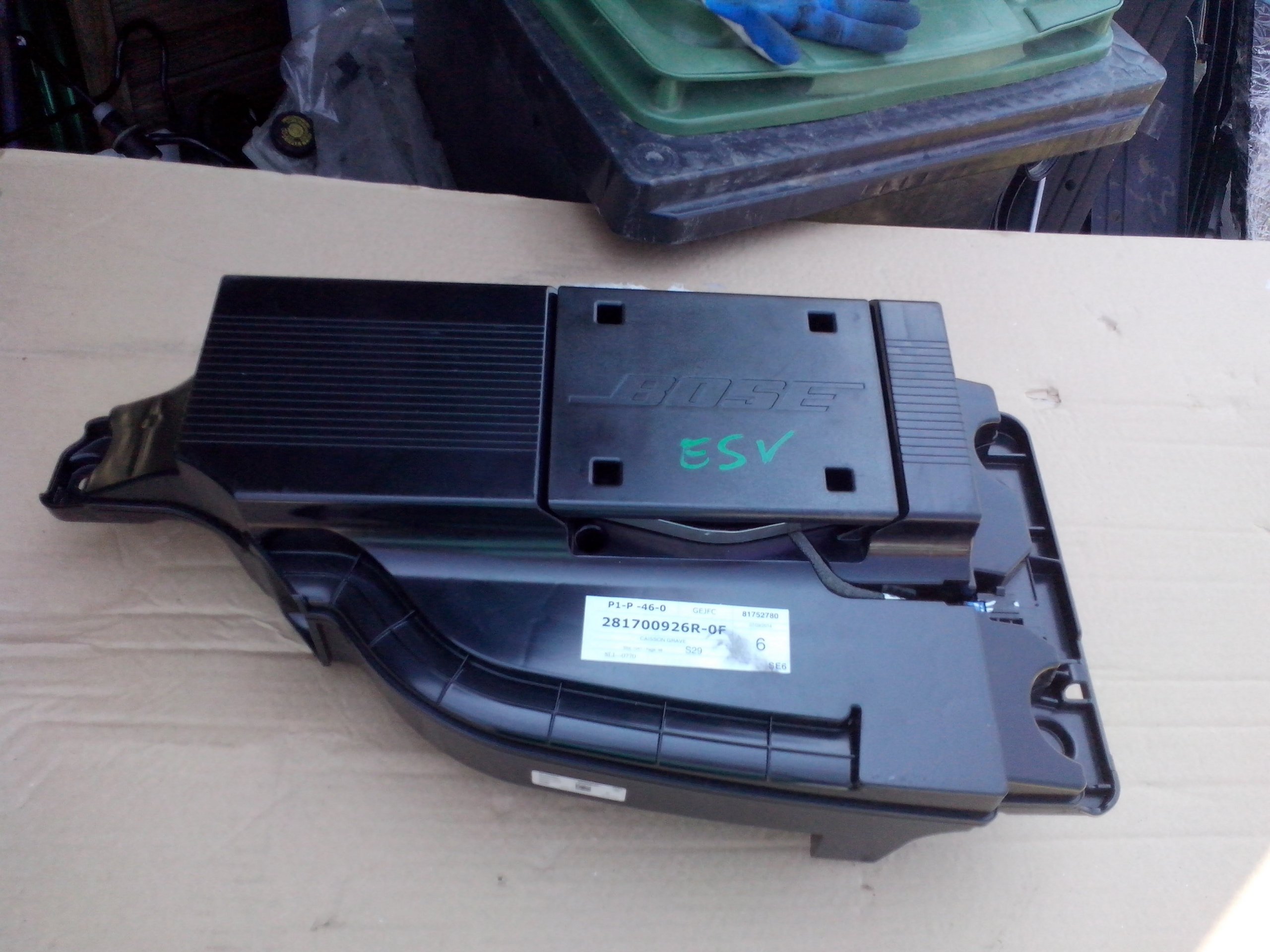 subwoofer bose renault