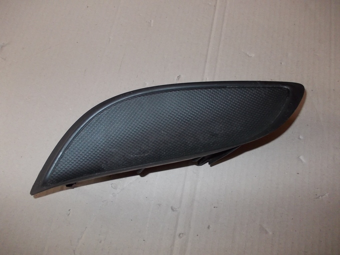 РЕШІТКА БАМПЕРА TOYOTA YARIS ' 09-11 ОРИГ Л #