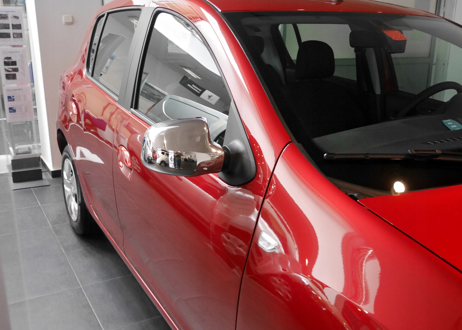 Nakladki luster lusterka Dacia Sandero I 2008 2012 Producer Omtec