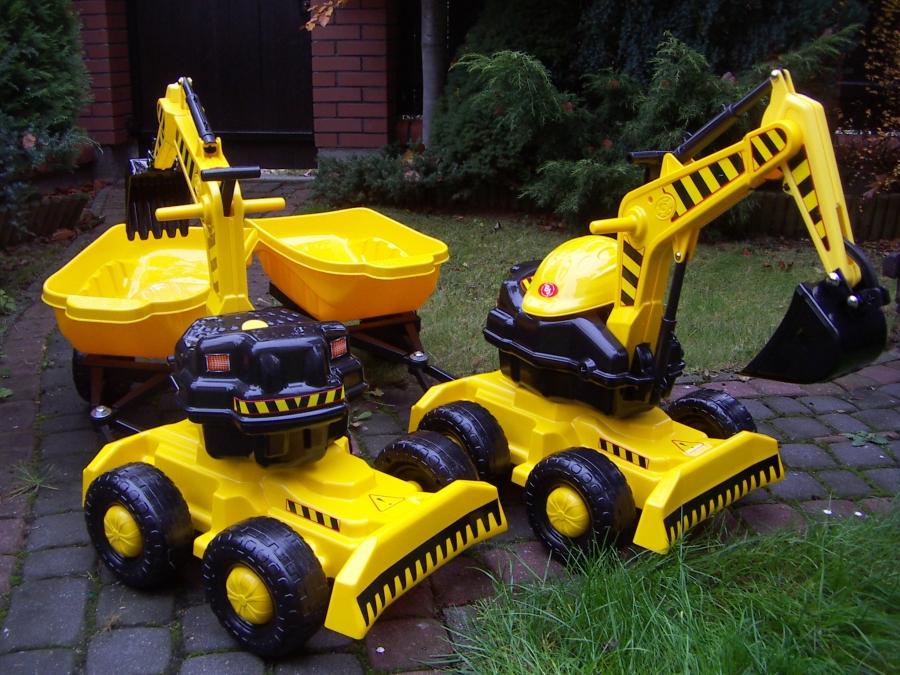 MEGA ZESTAW: KOPARKI +RUCH. ŁYCHA +KASK +PRZYCZEPA Wiek dziecka 2 lata +