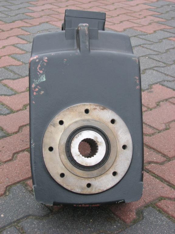 Motoreduktor dwubiegowy 0.75/3kw. 18/78obr./min. Marka inny