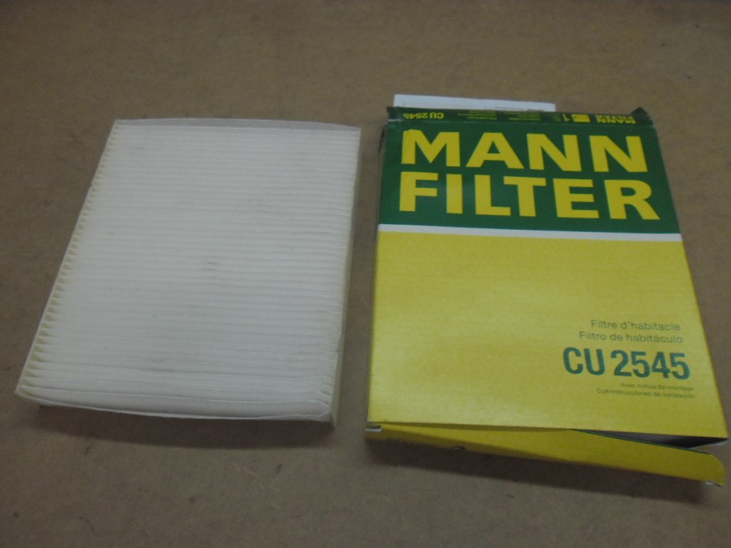 Filtr kabinowy VW AUDI SEAT SKODA NOWY MANN FILTER Producent części Mann-Filter