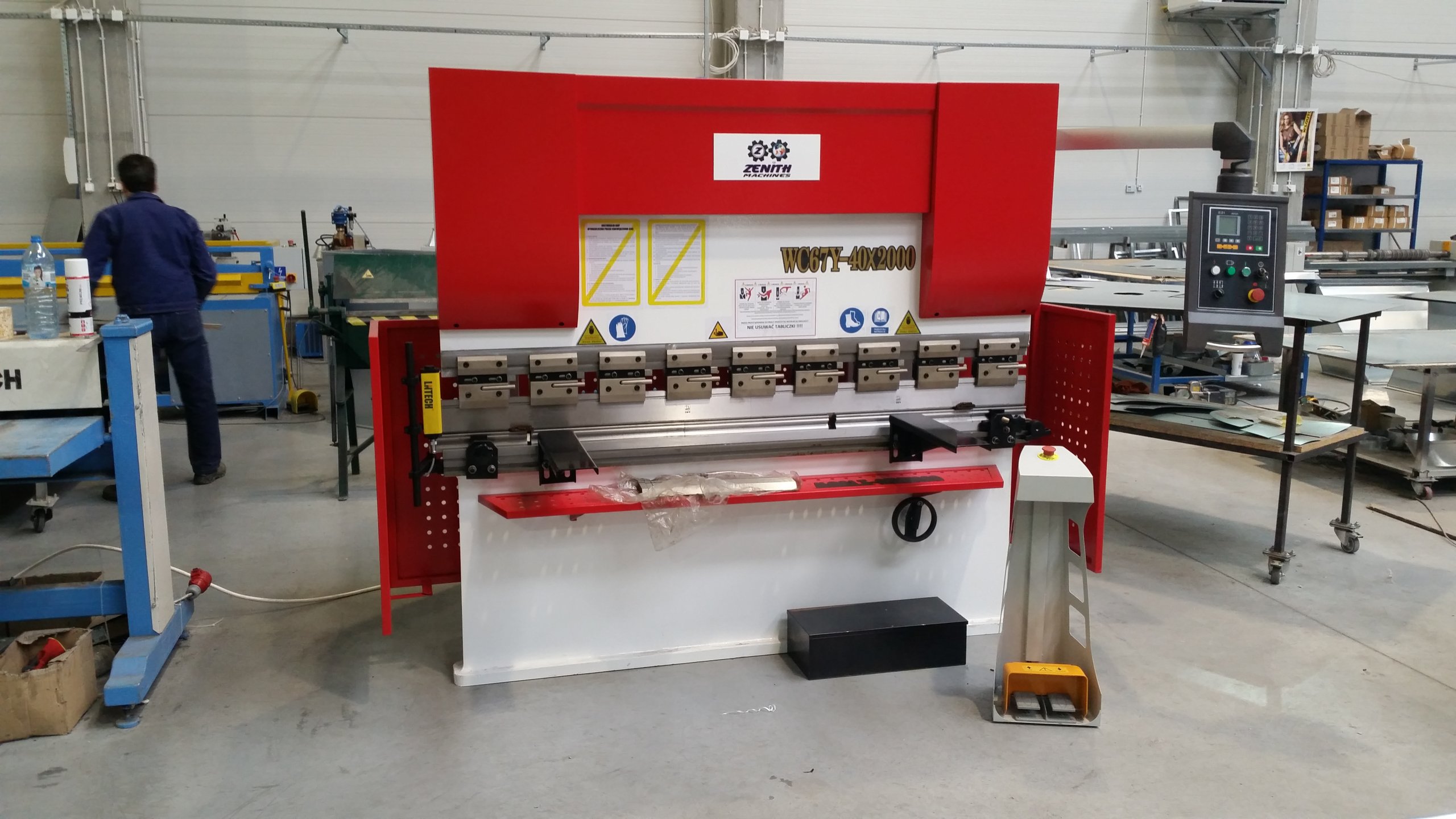 PRASA KRAWĘDZIOWA HYDRAULICZNA 40x2000 !!! DA 41 Kod producenta PRASA KRAWĘDZIOWA  40  x 2000