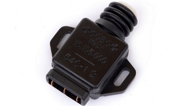 

Przełącznik świateł hamowania MT-Cobo 83952126