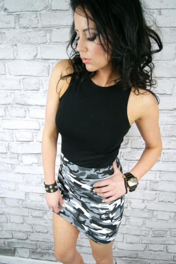 LipMar TOP PROSTA BLUZKA MUST HAVE KOLORY M 38 Dekolt inny