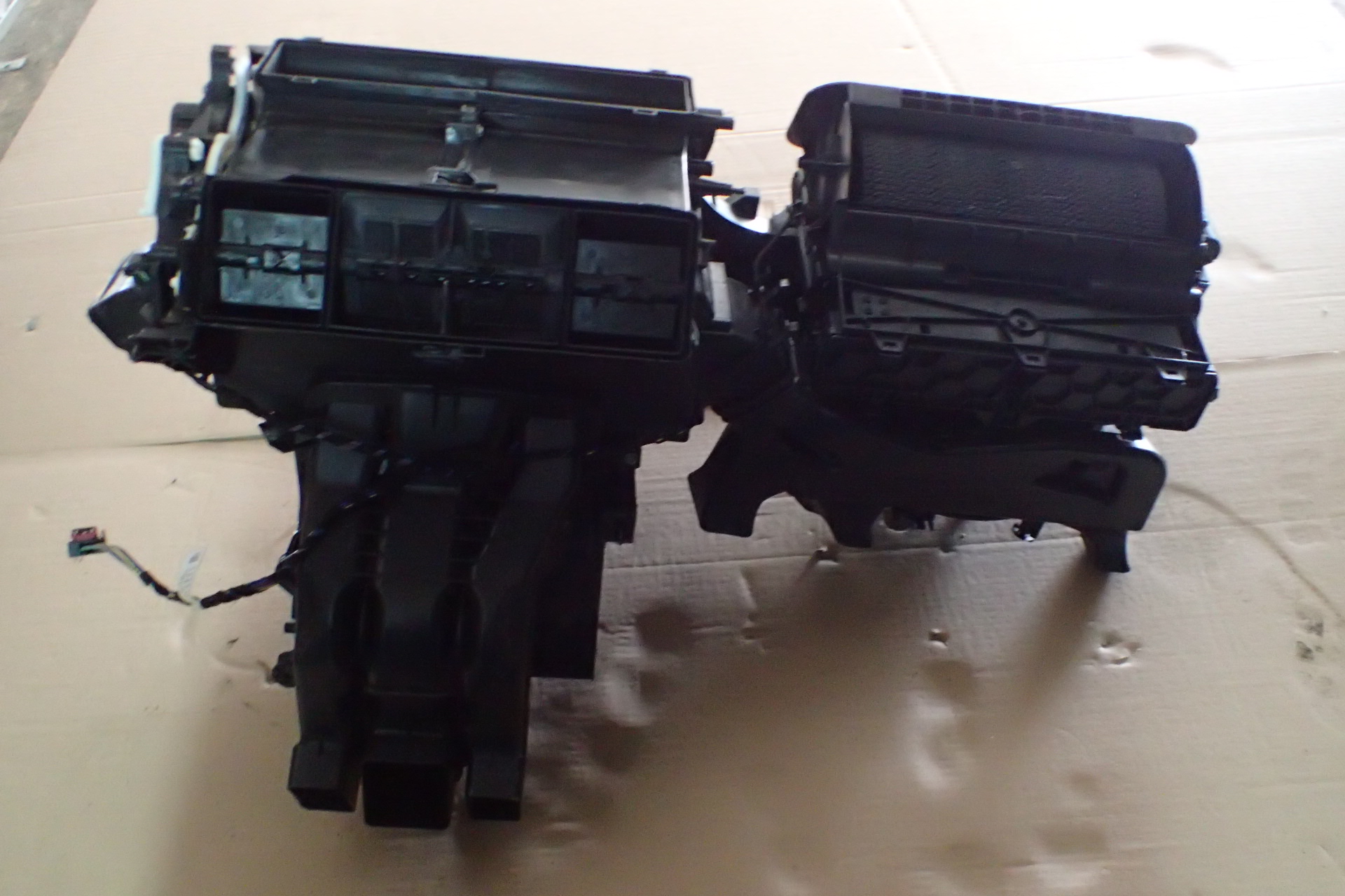 VW PASSAT B8 НАГРЕВАТЕЛЬ ВОЗДУХОДУВКАq1820002r N12