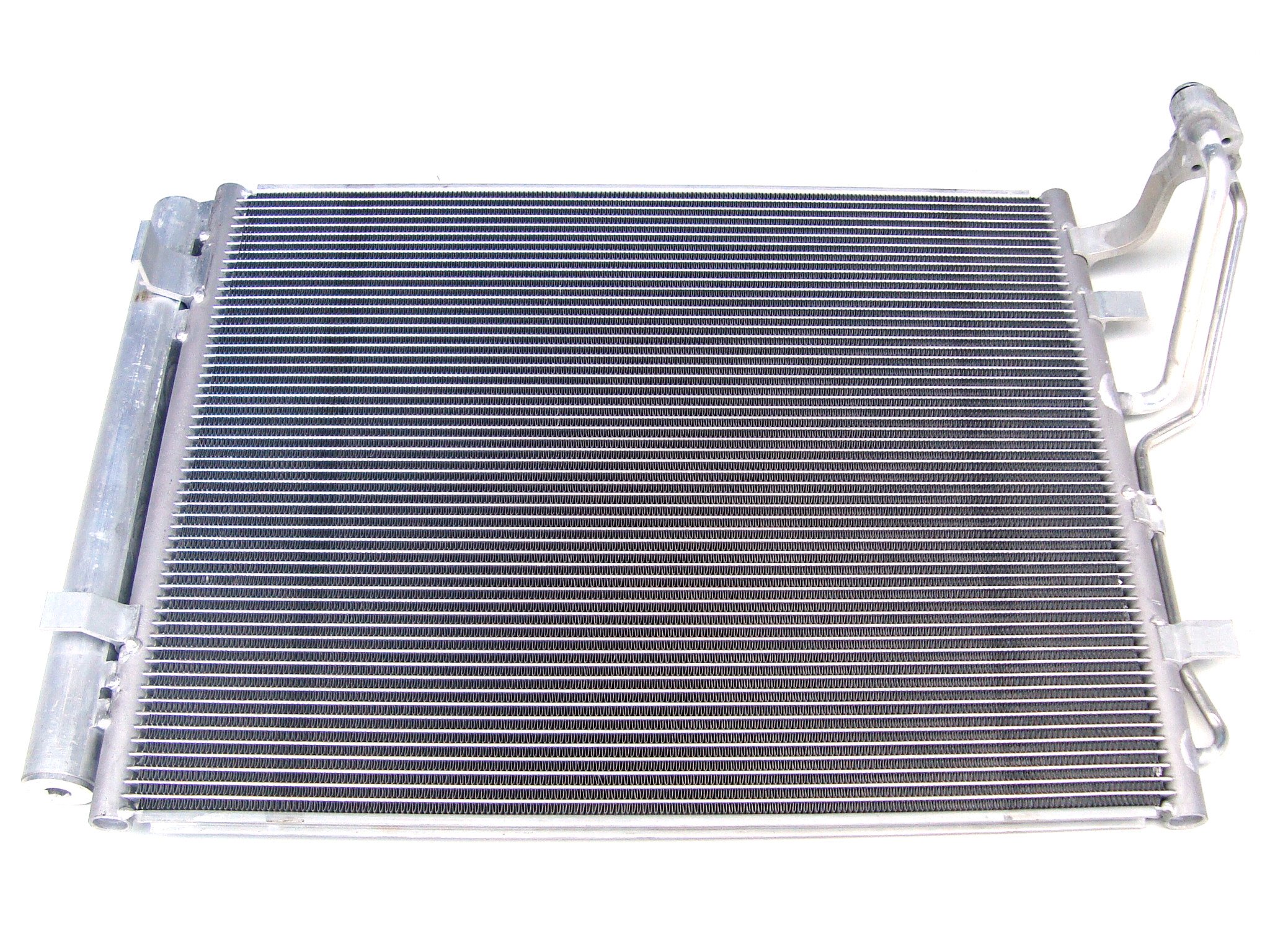 GT940007 - НОВЫЙ РАДИАТОР КОНДИЦИОНЕРА KIA CEED CRDI 06 07-