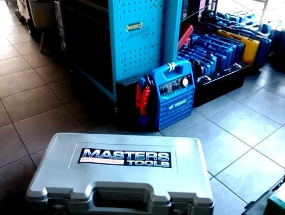 ГИДРАВЛИЧЕСКИЕ РАЗБРАСЫВАТЕЛИ ИЗ ЛИСТОВОГО МЕТАЛЛА