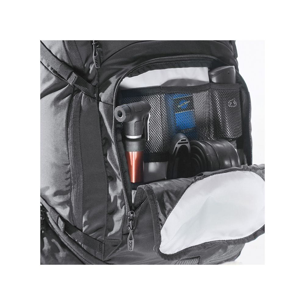 Plecak rowerowy turystyczny EVOC EXPLORER PRO 26l black + kosmetyczka Model Explorer PRO 26