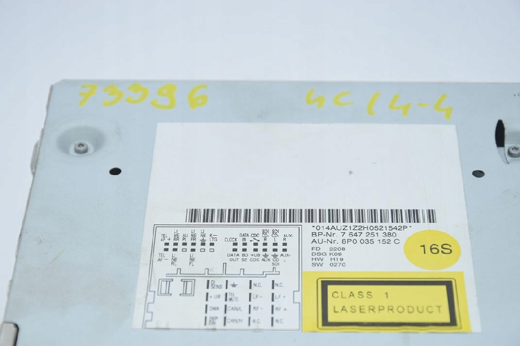 RADIO RADIOODTWARZACZ AUDI 8P0035152C Car type Passenger cars