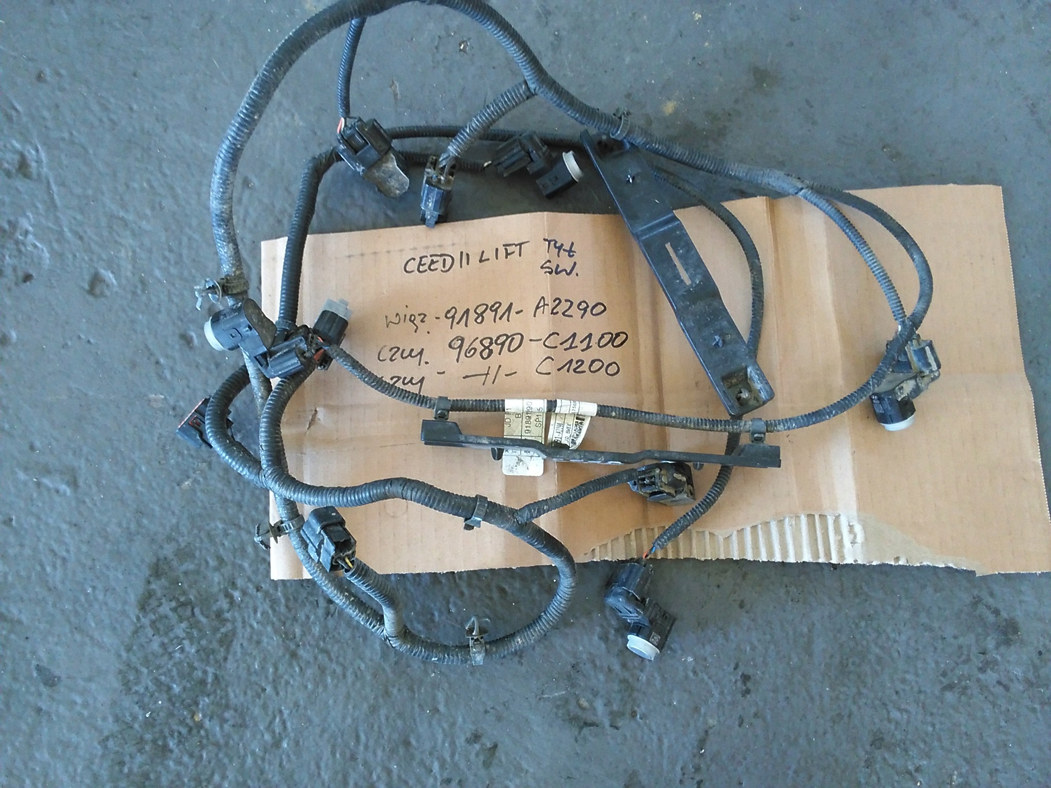 KIA CEED II LIFT 2015 WIAZKA PDC TYŁ 91891-A2290