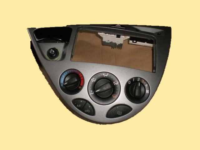 ПАНЕЛЬ КОНДИЦІОНЕРА ПОПІЛЬНИЧКА РАМКА ФОКУС І