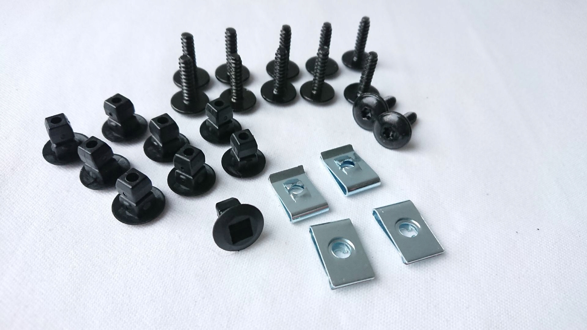 ZESTAW SPINEK NADKOLA VW PASSAT B6 POLO 01-09