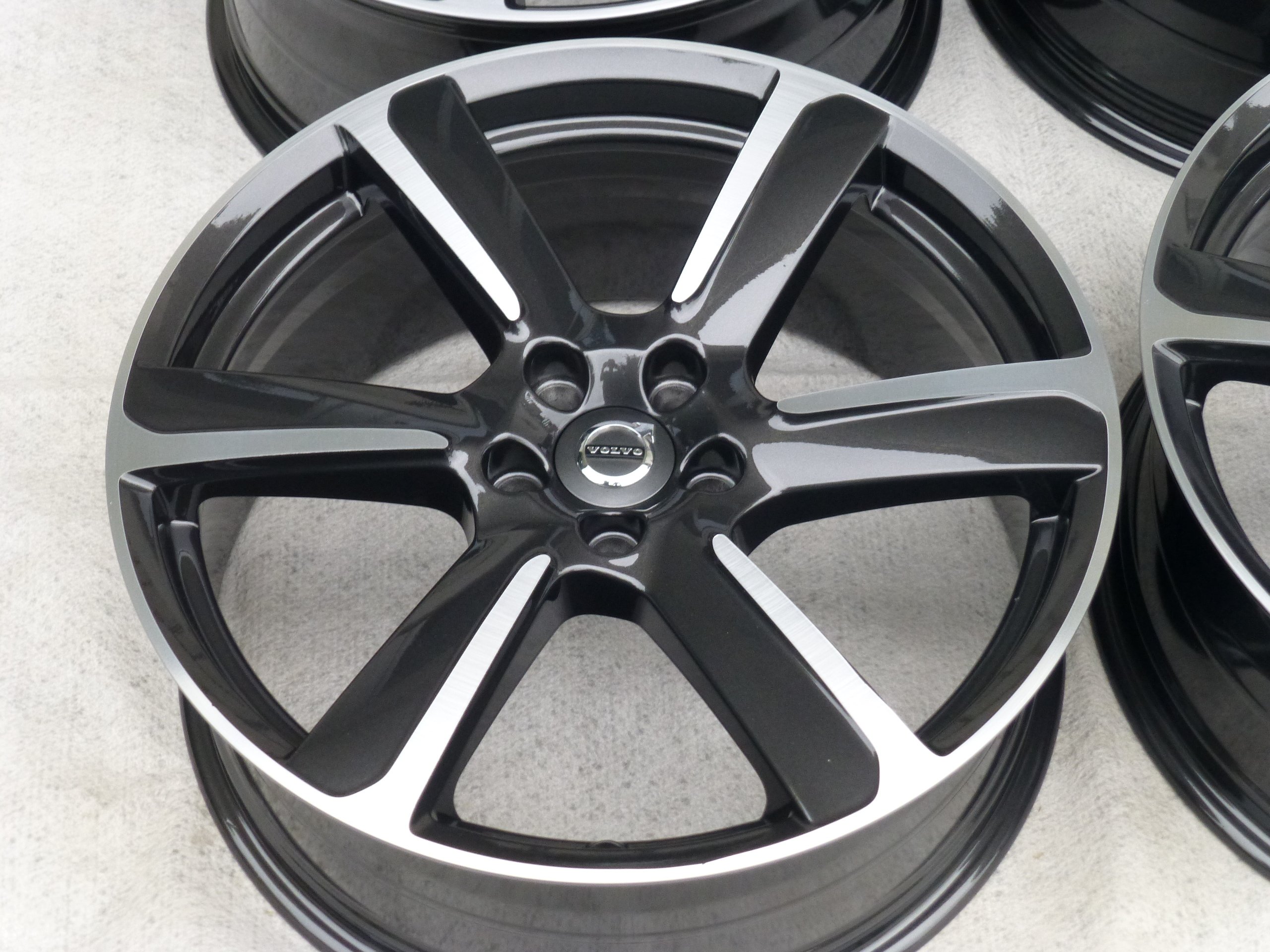 4× ДИСК алюминий volvo oe volvo V90,V60,S60,S90,XC60,XC40 8.0" X 19" 5x108 ET 42,5