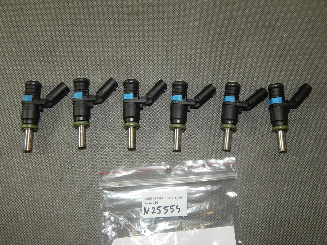AUDI A8 D4 4H 3.0 TFSI Einspritzdüse 06E906031