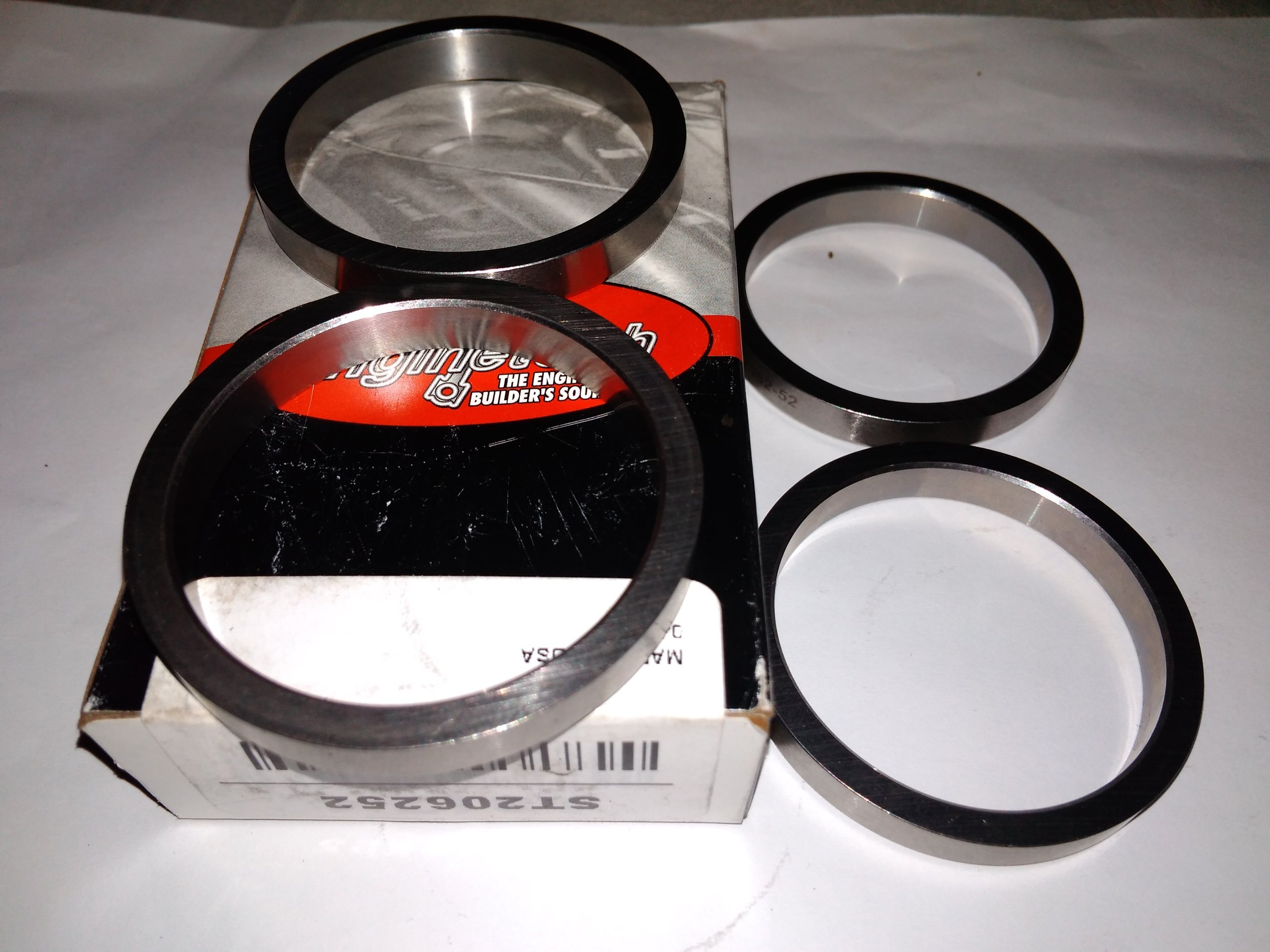 ST206252 - СИДІННЯ КЛАПАНА DODGE DURANGO RAM НАБІР З 4 ШТ.