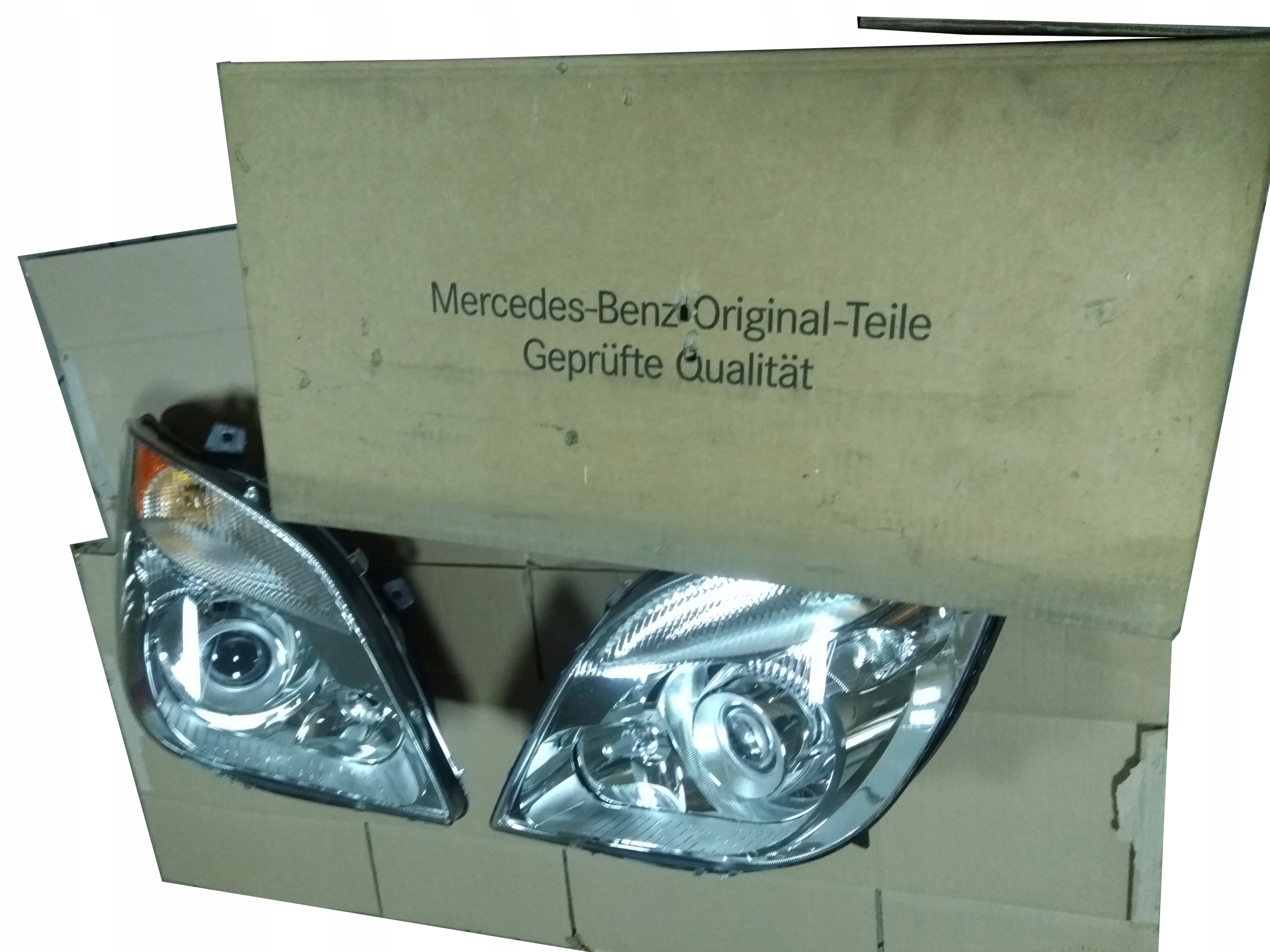 MERCEDES W906 Sprinter XENON BIXENON LAMPY Strona zabudowy lewe + prawe