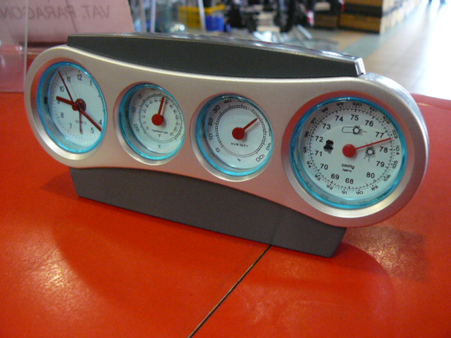 TERMOMETR ZEGAR HYDROMETR BAROMETR STACJA POGODOWA Kod producenta 2808065