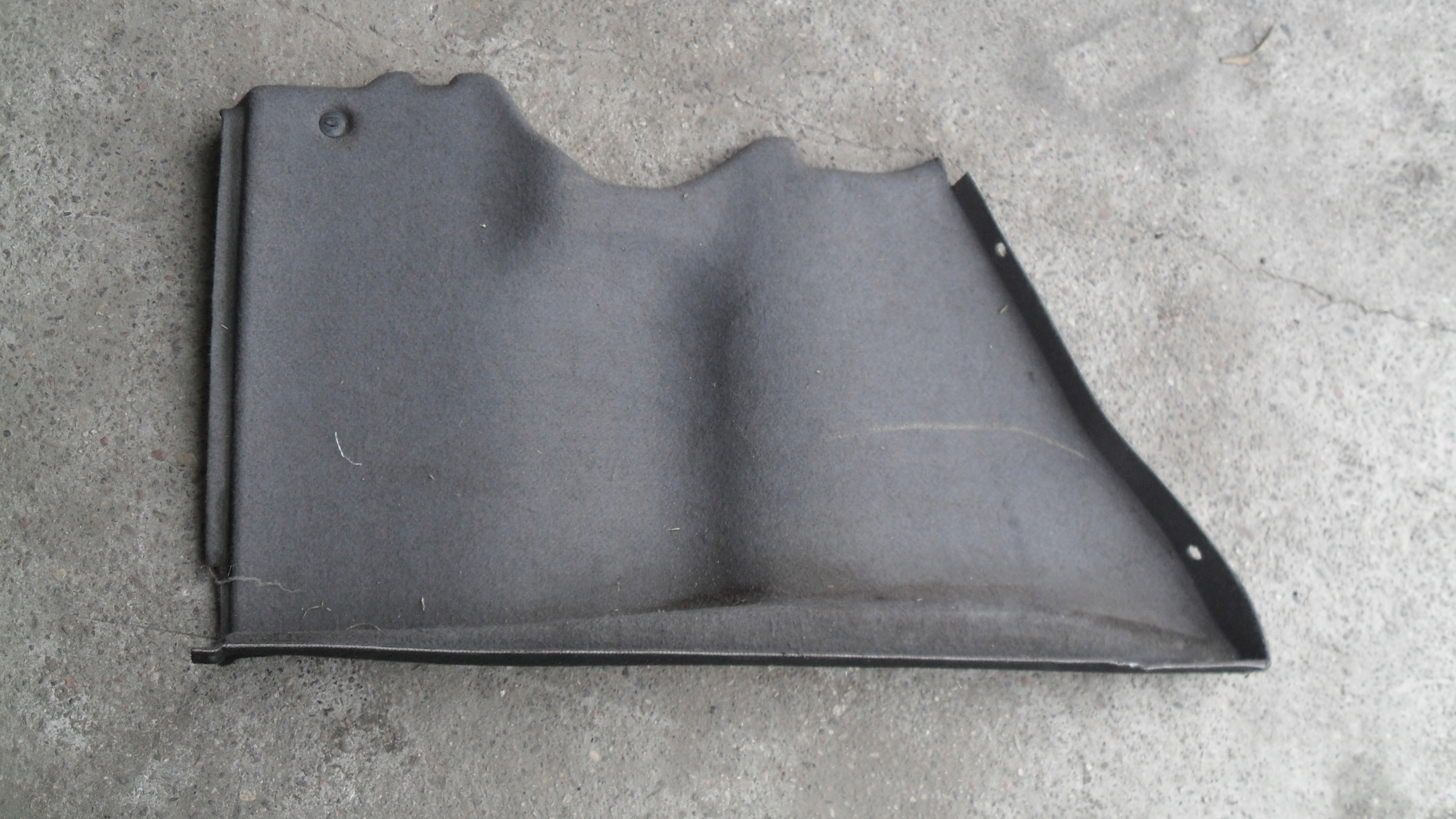 BMW E39 TAPICERKA BAGAZNIKA LEWA SEDAN