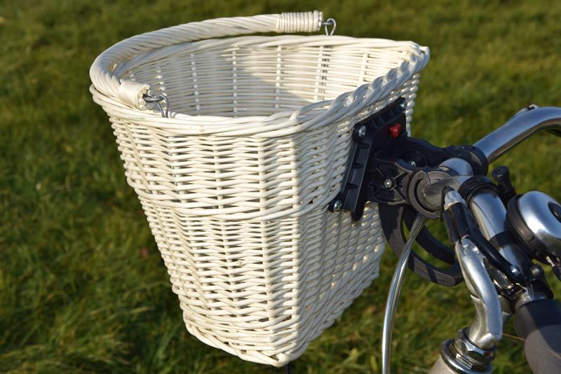 Koszyk wiklinowy na ROWEROWY click POLSKI BIAŁY Rodzaj przedni