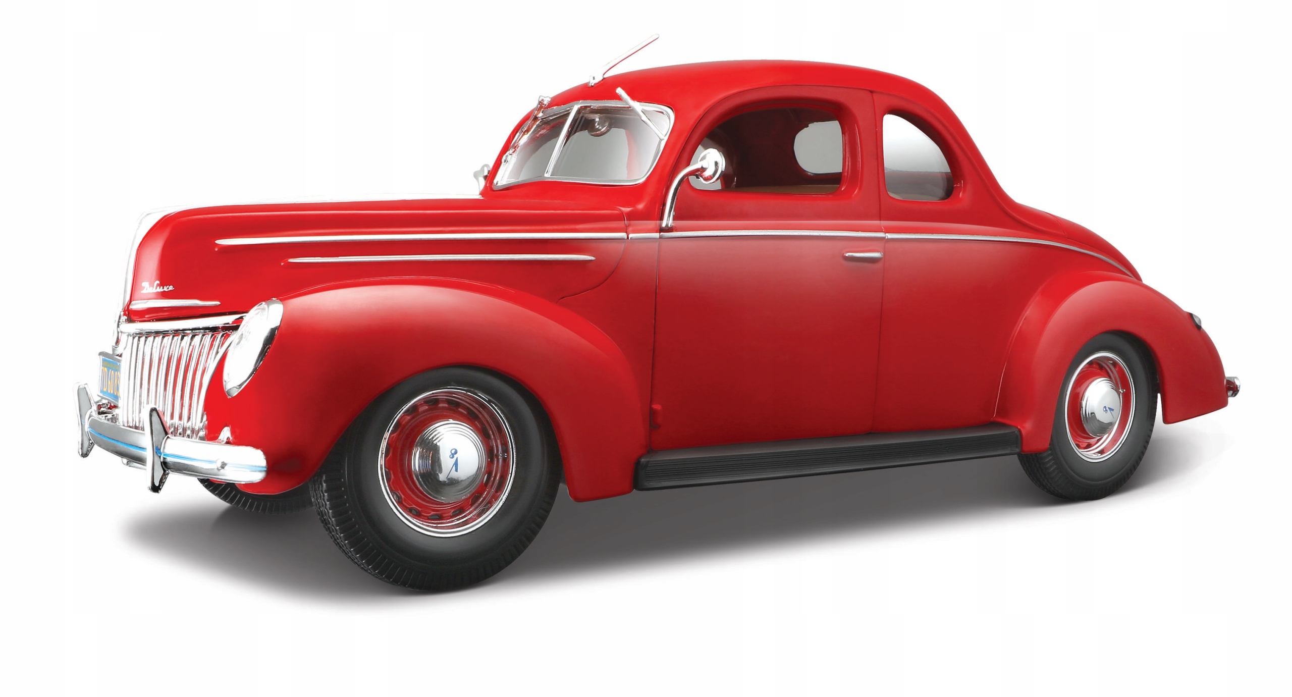 

Model Maisto Ford Deluxe 1939 Red 1/18 31180