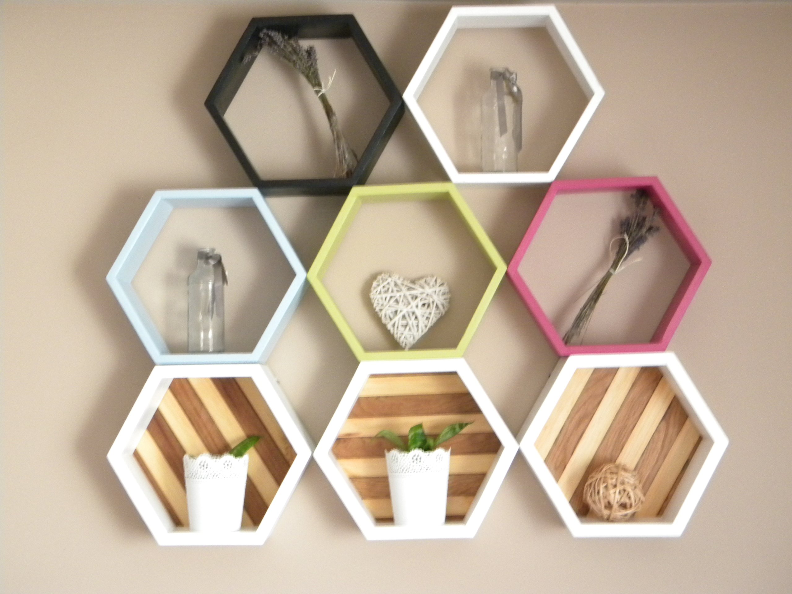 DREWNIANA PÓŁKA PLASTER MIODU HEXAGON RÓŻOWA Kolor mebla Róż