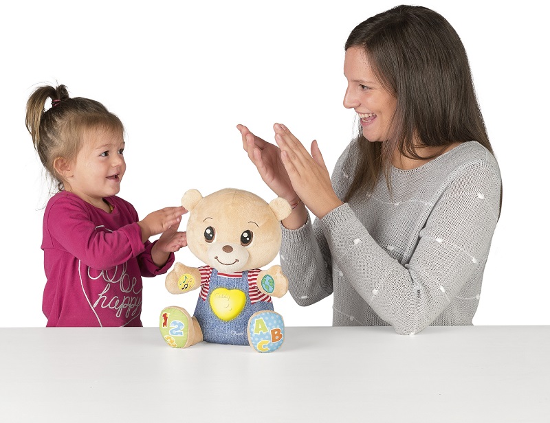 CHICCO TEDDY - Interaktywny miś okazujący uczucia Wiek dziecka 6 m +