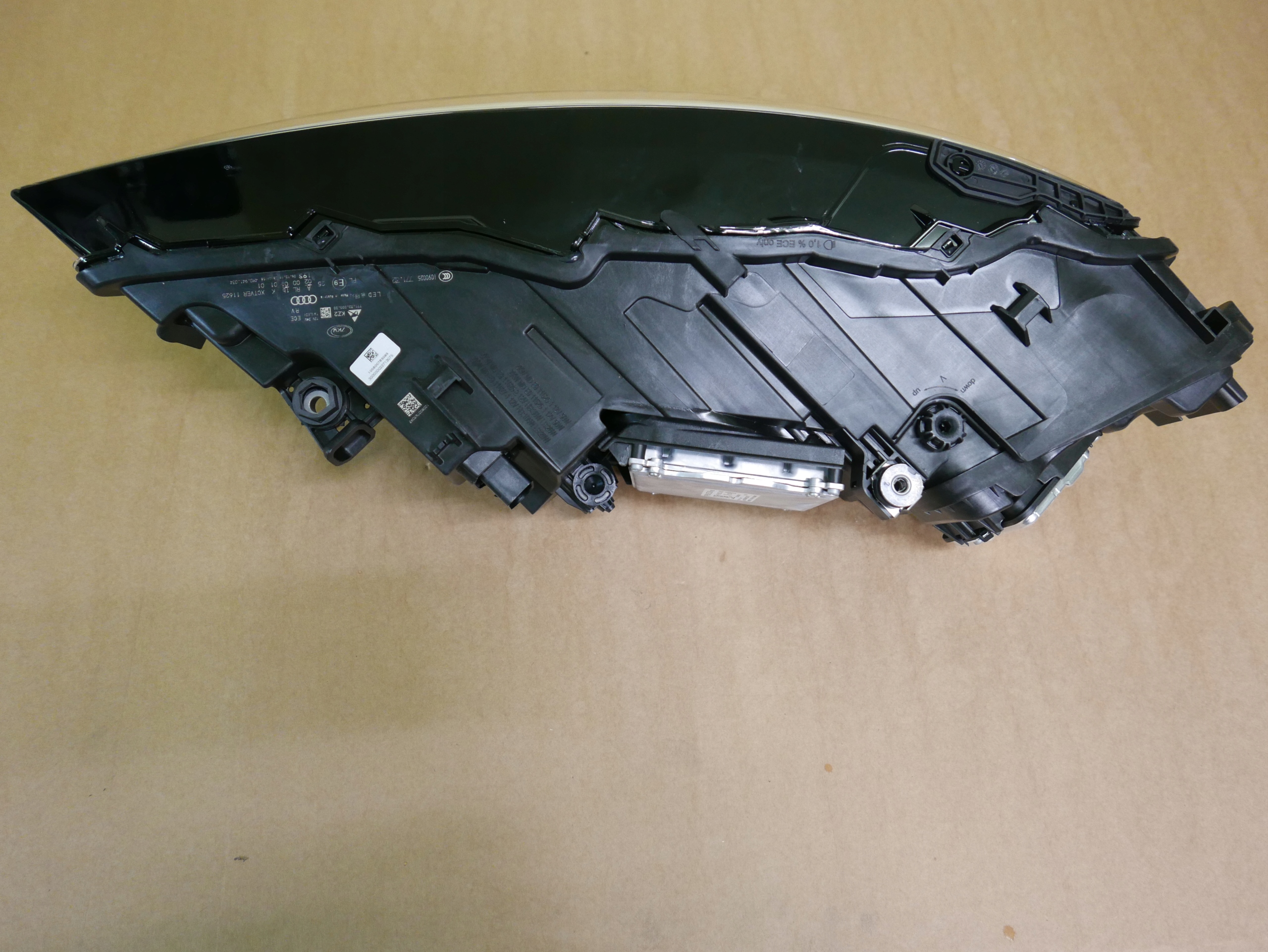 AUDI Q7 4M LAMPA FULL LED 4M0941034 Strona zabudowy prawa