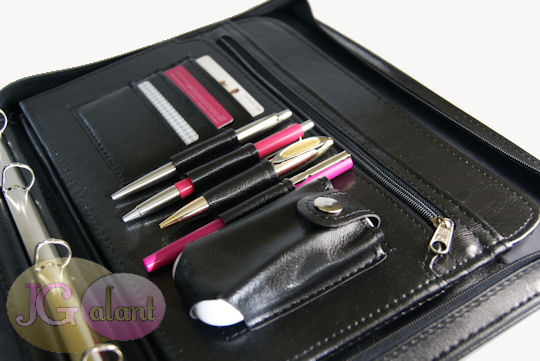 BIWUAR ORGANIZER NA DOKUMENTY A4 AKTÓWKA TECZKA POLSKI PRODUKT Kolor czarny