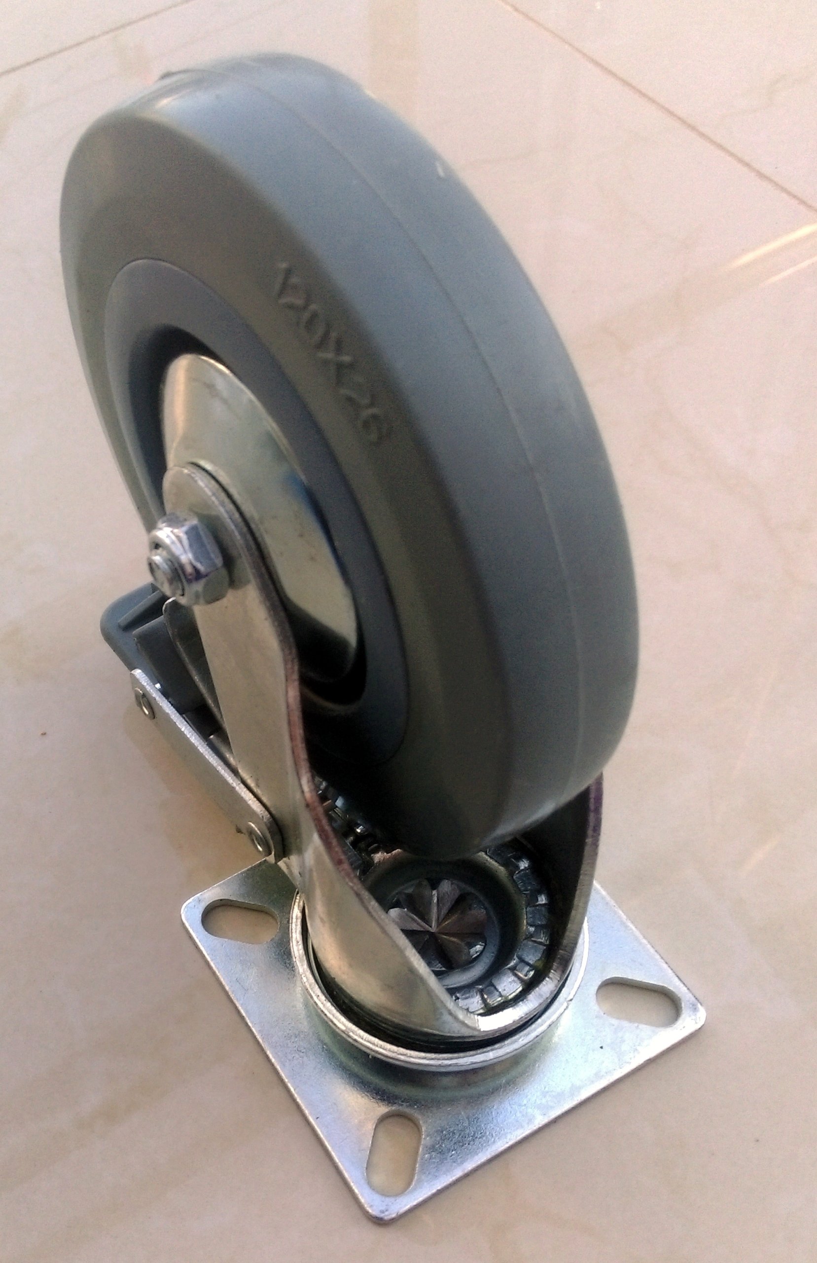 Колесо fi 120 мм серый 120 кг тормозные колеса для мебели количество штук в предложении 1 шт.