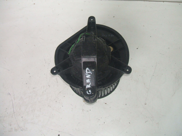 GRAND CHEROKEE WK WENTYLATOR NAGRZEWNICY DMUCHAWY