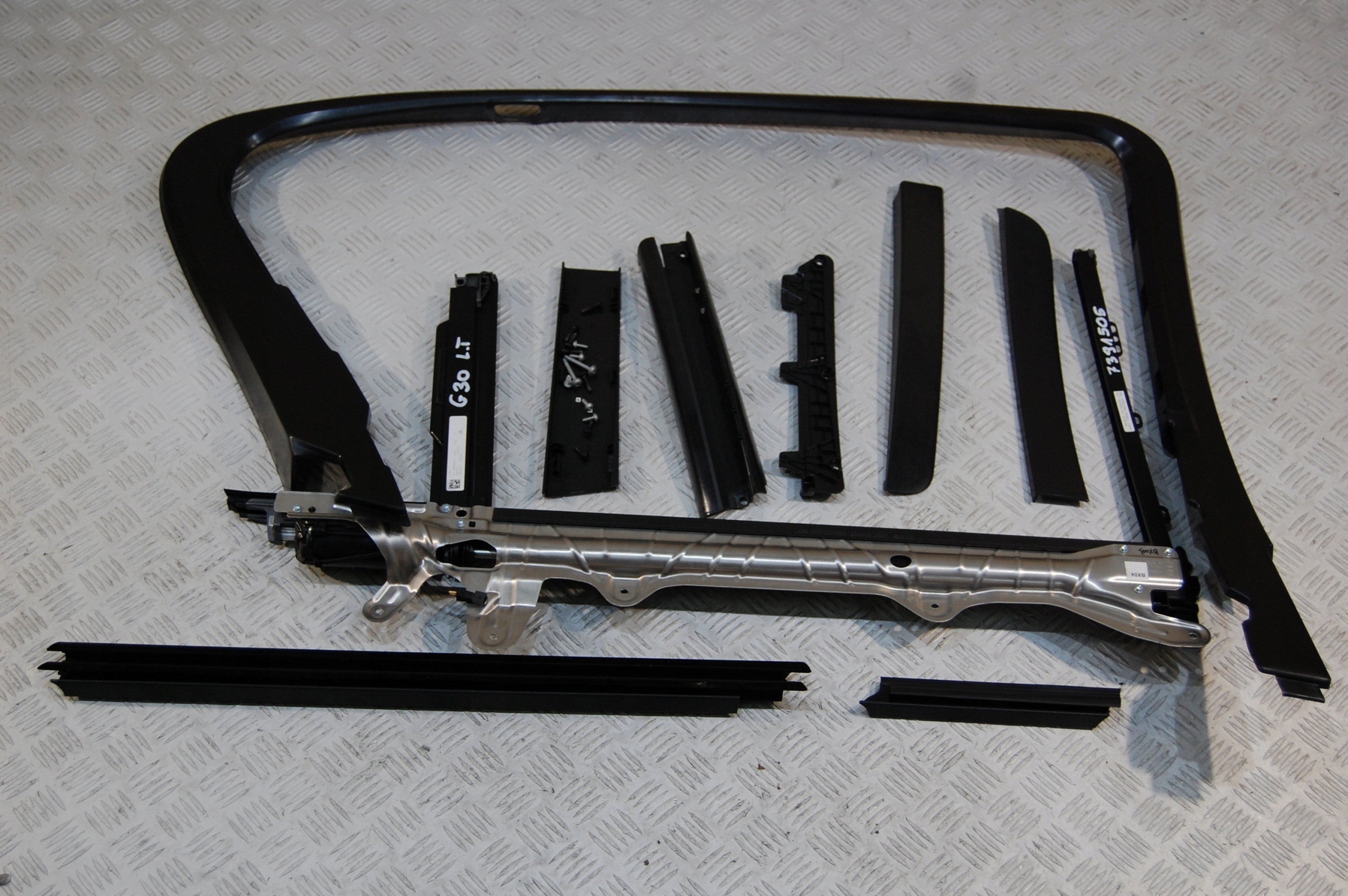 Рольставни двери зд л BMW 5 G38 G30 LONG 7391505