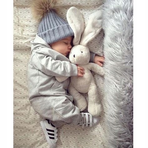 ŚWIĄTECZNE NIEMOWLĘCE BUCIKI NIECHODKI RUDOLF 6-12 Bohater brak