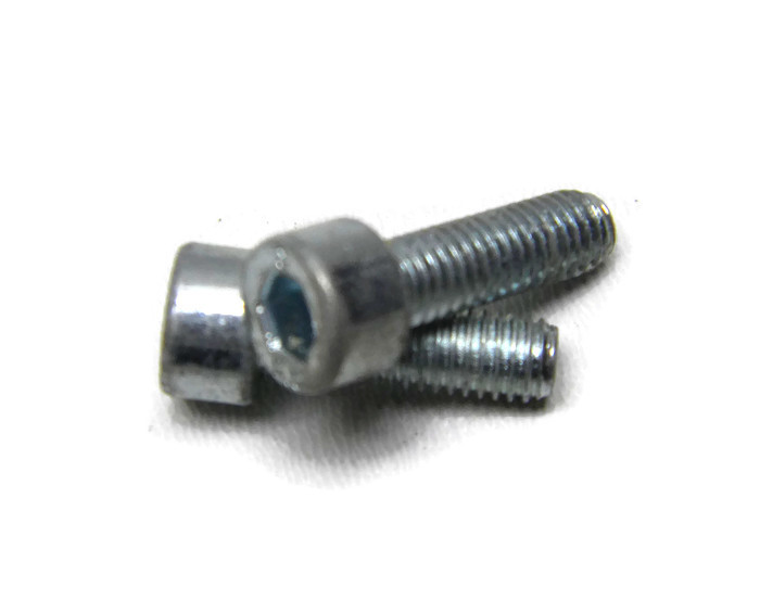 

Śruba Śrubka montażowa M5x15mm 2szt /H71/(1)