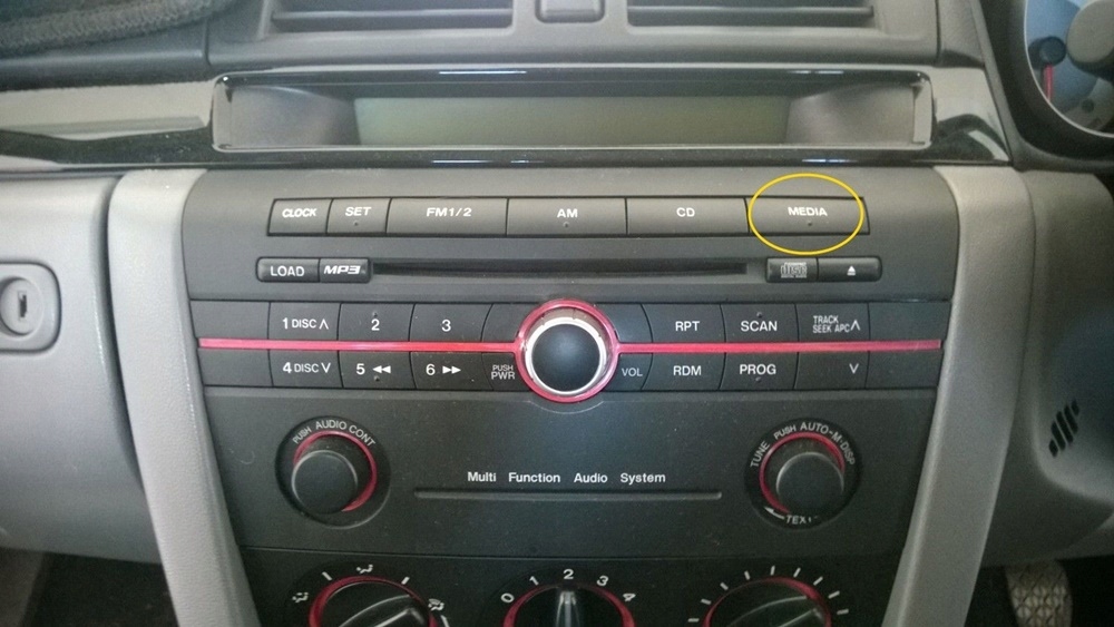 KABEL ADAPTER MEDIA AUX JACK 3,5 MAZDA 2 3 5 6 MP Kod producenta 14094