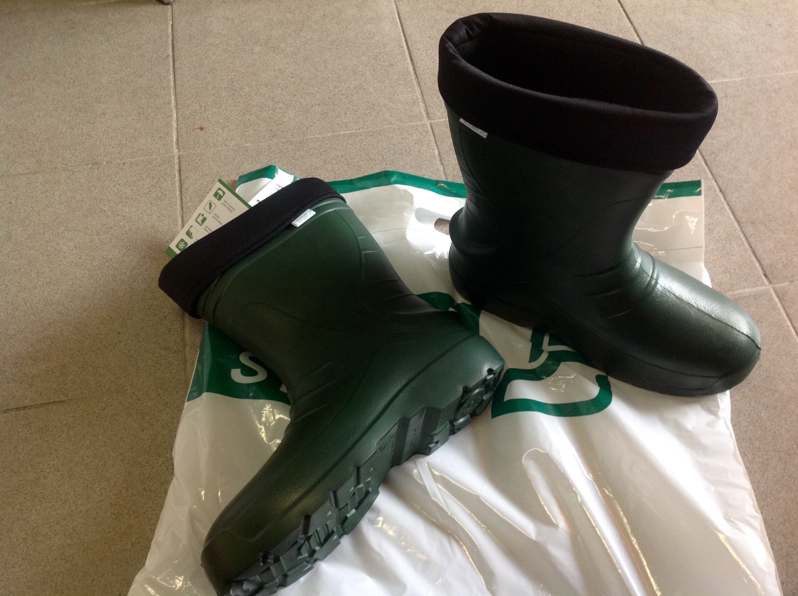 GUMOWCE KALOSZE PIANKOWE EVA LEKKIE OCIEPLANE 46 Kod producenta Torino