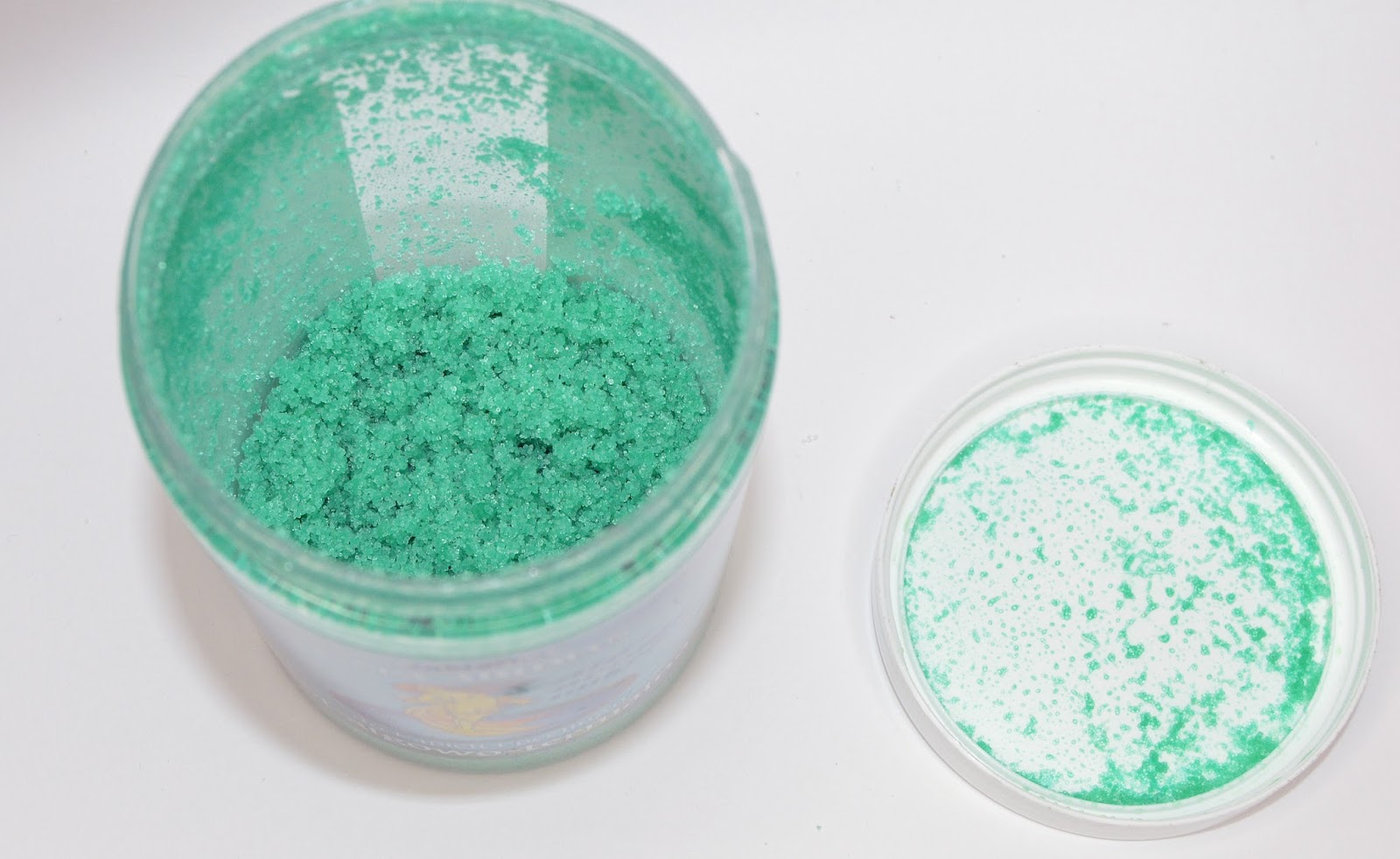 ZABŁOCKA SÓL ALGOWA DO KĄPIELI I PEELINGU 2 SZTUKI Produkt nie zawiera mydła