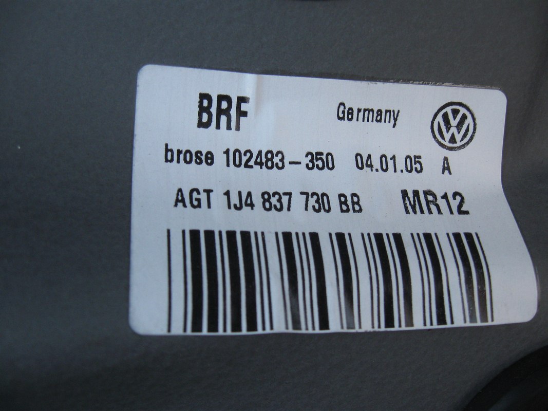 Podnośnik szyby prawy przód VW Golf IV HB 5D 96-03 Producent części Volkswagen OE