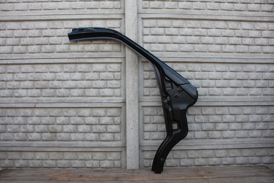 Slupek prog prawy Mercedes Sprinter W906 06 18