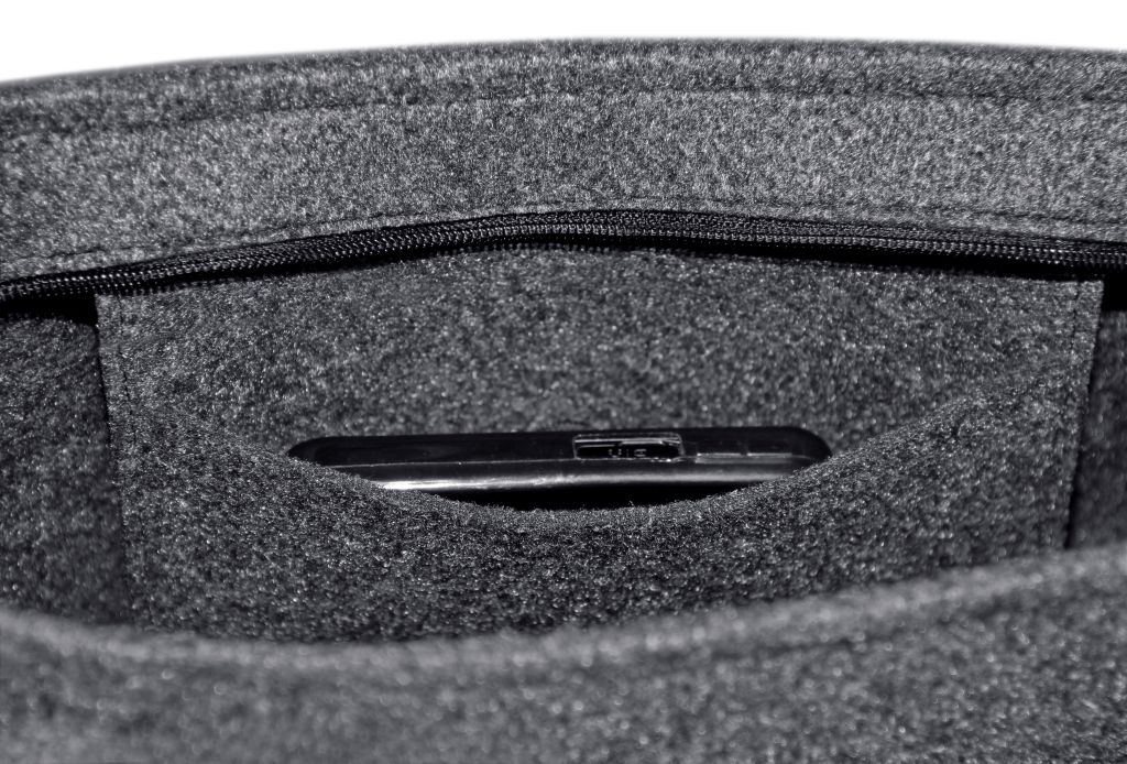 Torebka filcowa Swing BERTONI czarna z nadrukiem Boho Wielkość duża (mieszcząca A4)