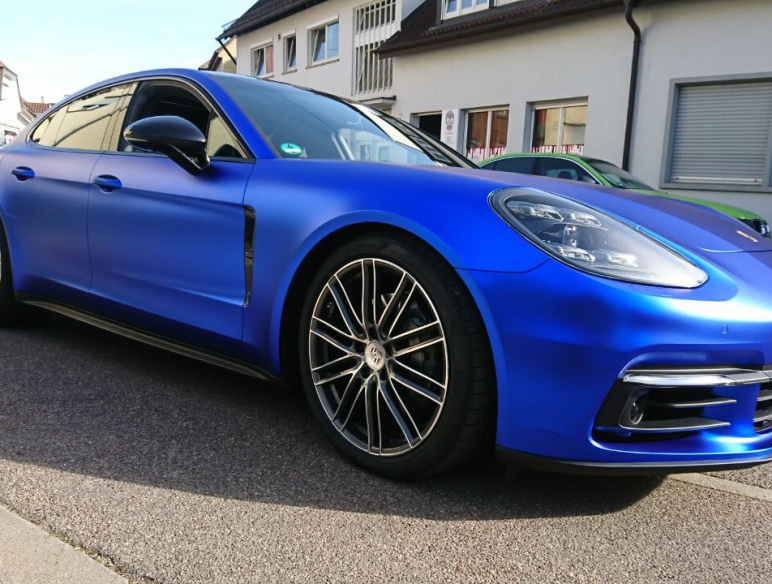 FOLIA OKLEINA SAMOCHODOWA SREBRNY POŁYSK 1,23x3M Długość naklejki 2000 cm