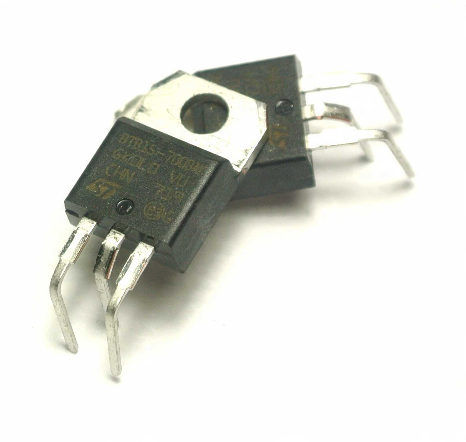 

BTB15-700BAK Triak STMicroelectronics ____ [1szt]