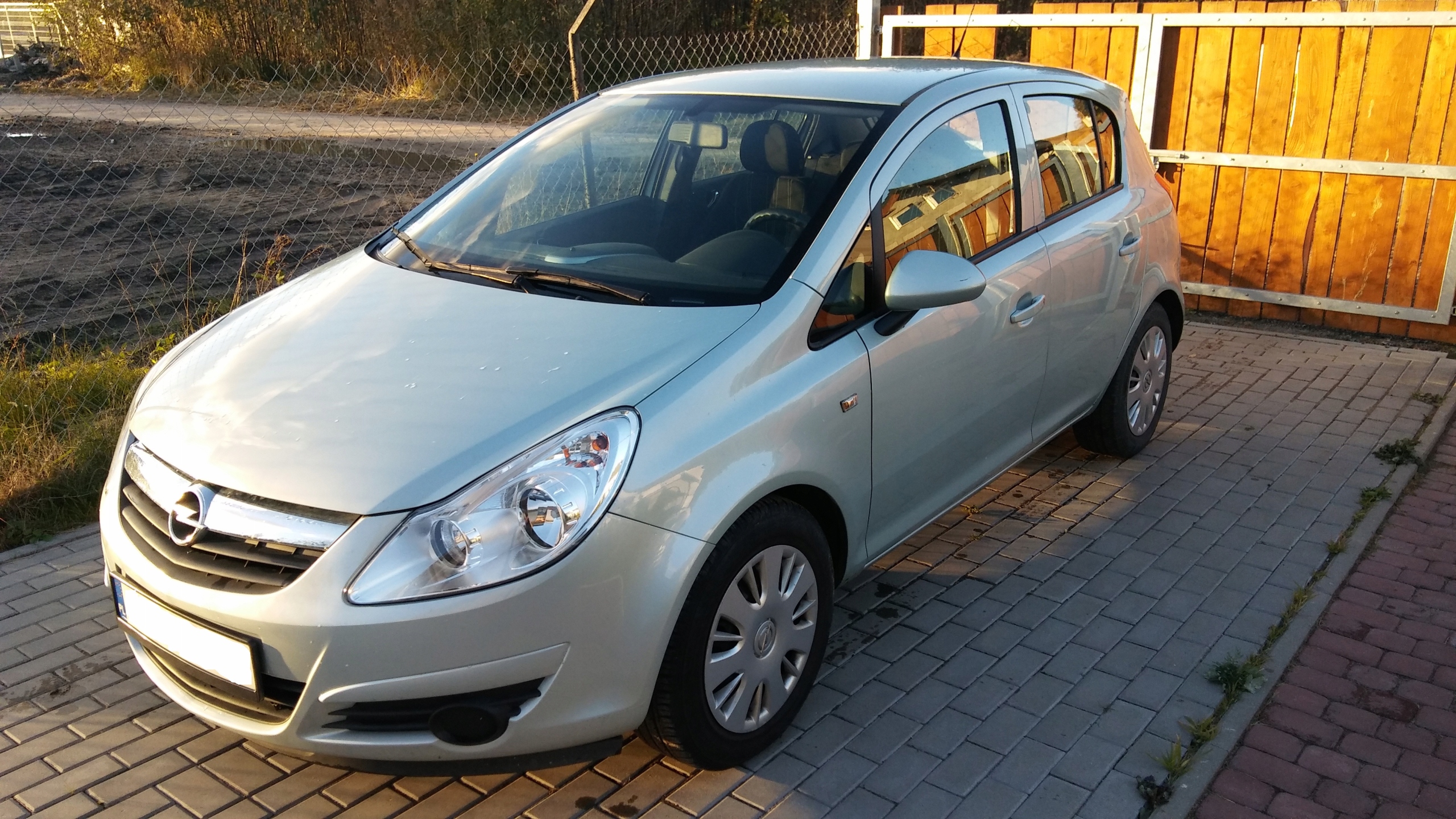 Opel corsa 2009 года