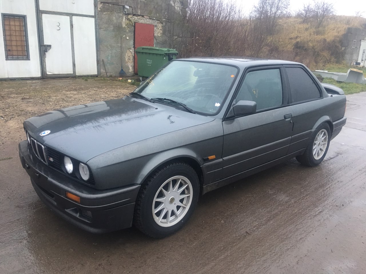 Bmw e30 325i coupe